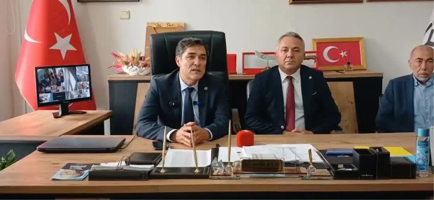 Buğra Kavuncu: 'Asıl Gündem Ekonomi'