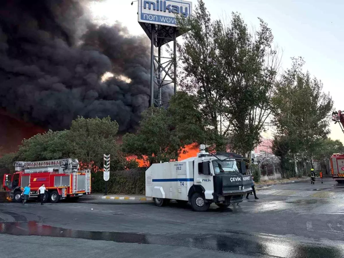 Kayseri'de Tekstil Fabrikasında Yangın Çıktı