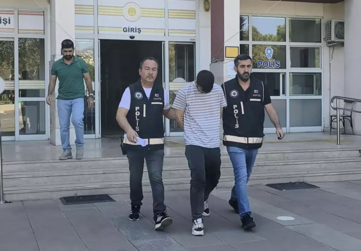 İsmail Ü., Polis Kılığına Girerek 5 Milyon TL'yi Dolandırdı