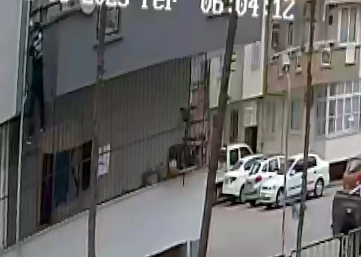 Adana'da Motokurye Hırsızlık Yaptı, Tutuklandı