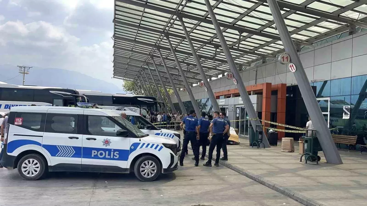 Baba, Kızına Tüfekle Ateş Etti: Olay Anı Kamerada