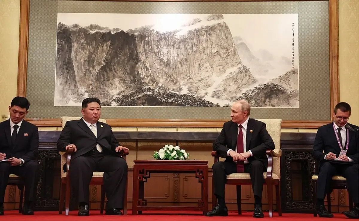 Putin, Kim Jong Un'u Moskova'ya Davet Etti