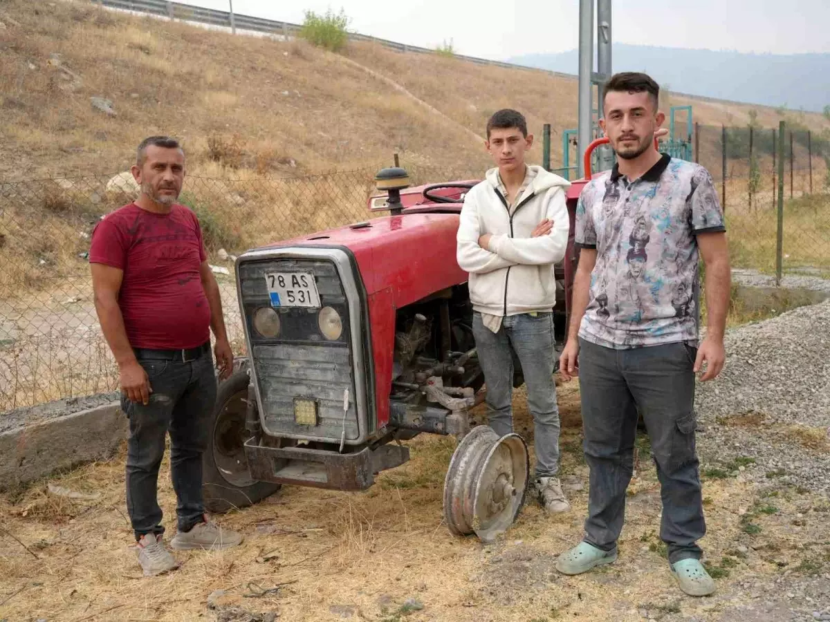 Orman Yangınına Gönüllü Destek: Gençler Patlayan Lastiğe Rağmen Su Taşıdı