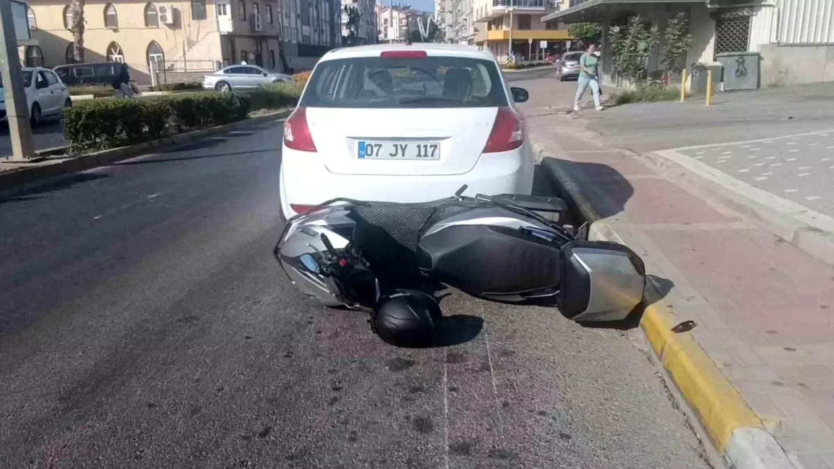 Manavgat'ta Motosiklet Kazası: Sürücü Yaralandı