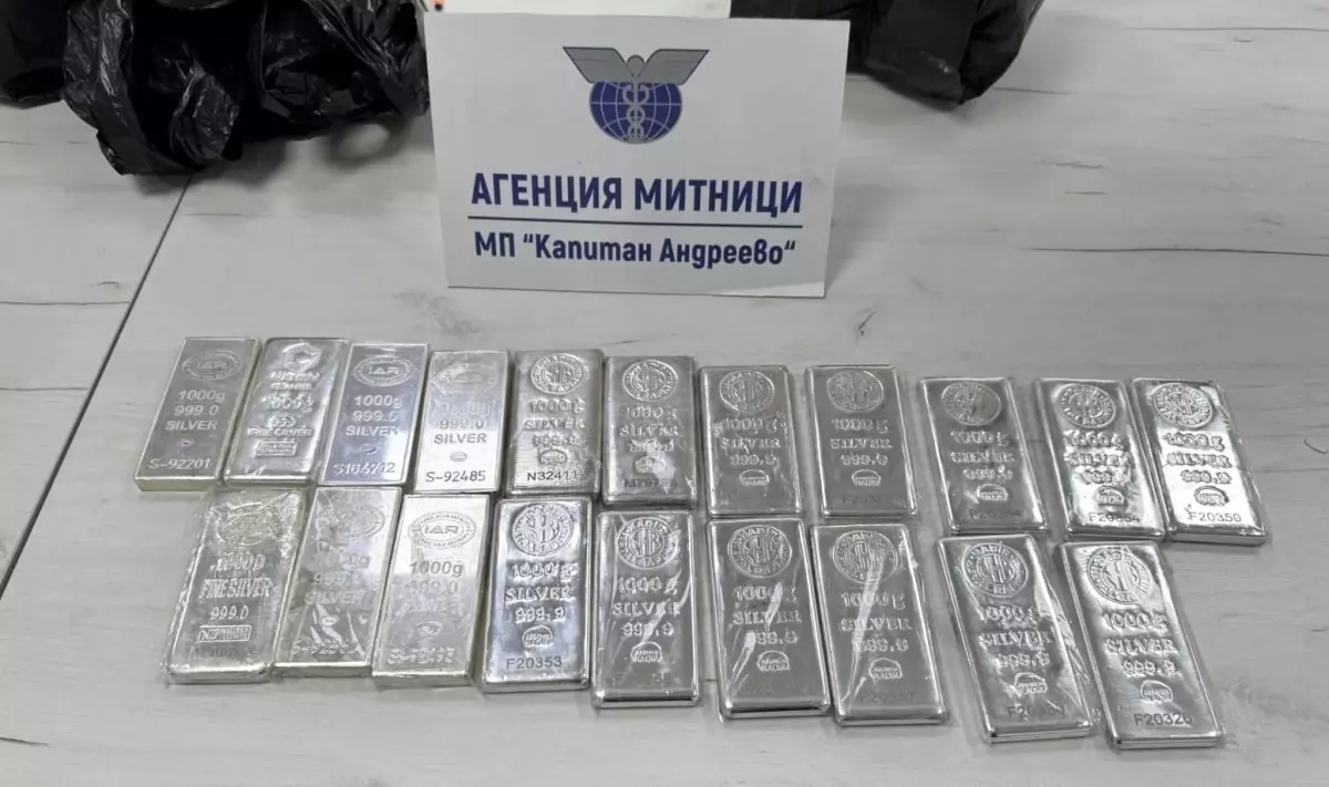 Edirne Kapıkule'de 20 Kilo Kaçak Gümüş Ele Geçirildi