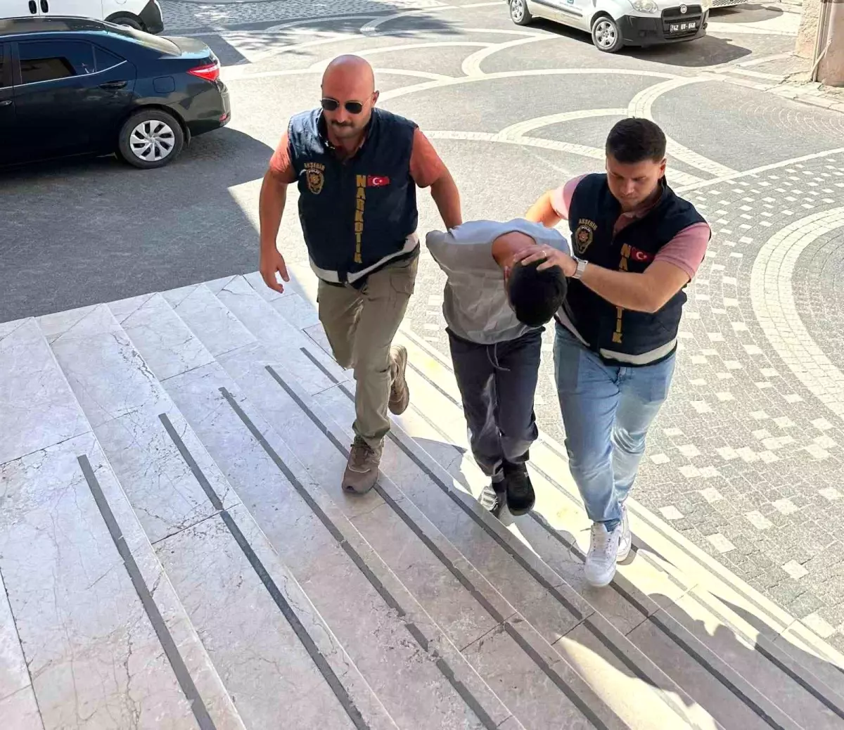 Konya'da Uyuşturucu Ticareti Operasyonu: İki Şüpheli Tutuklandı