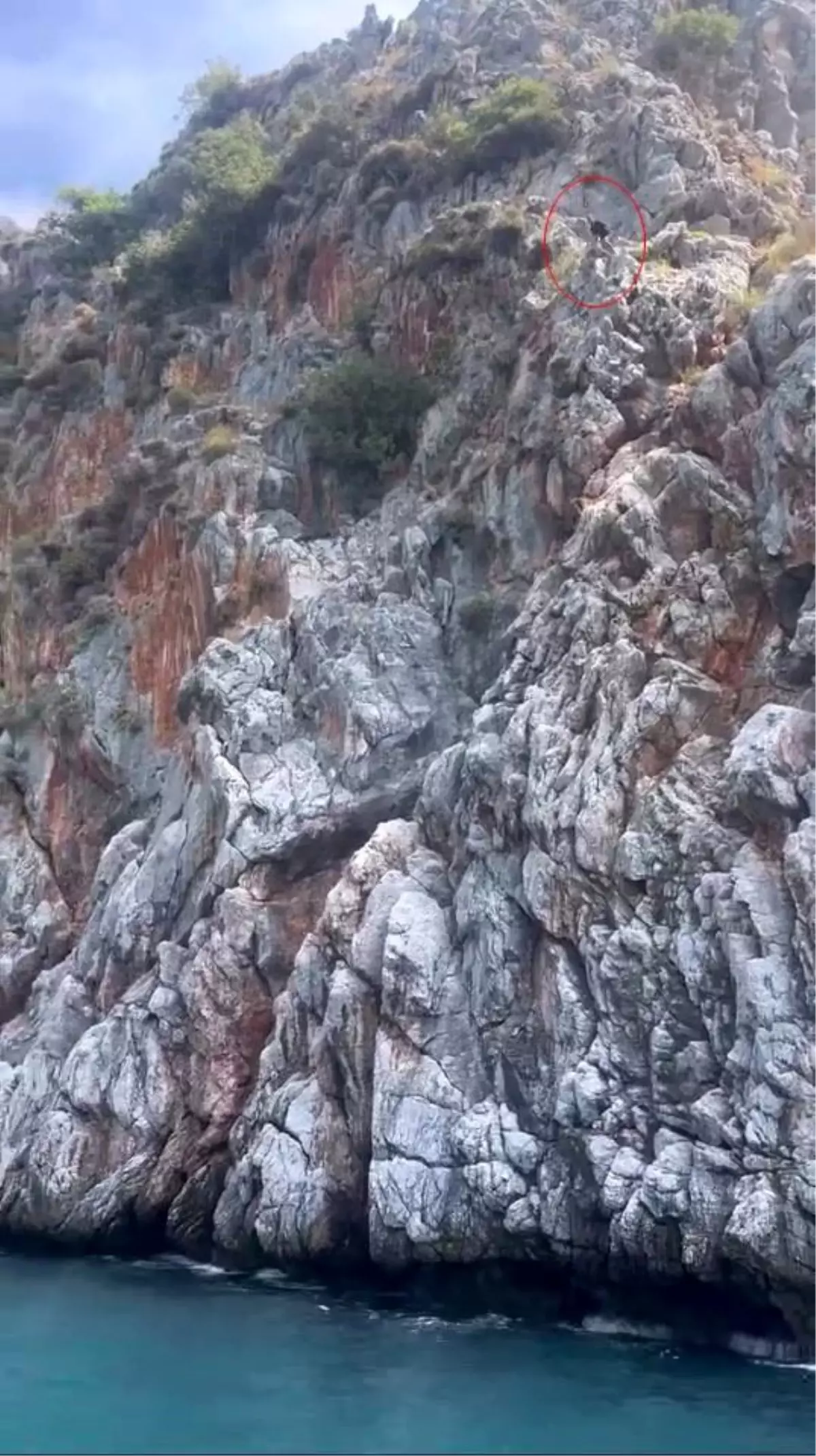 Alanya'da Turistlere Unutulmaz Gösteri: 30 Metreden Denize Atlayış