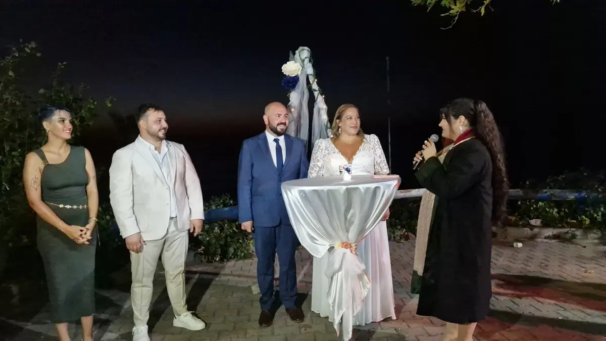 Amerika'daki Çift, Ereğli'de Türk Usulü Düğün Yaptı