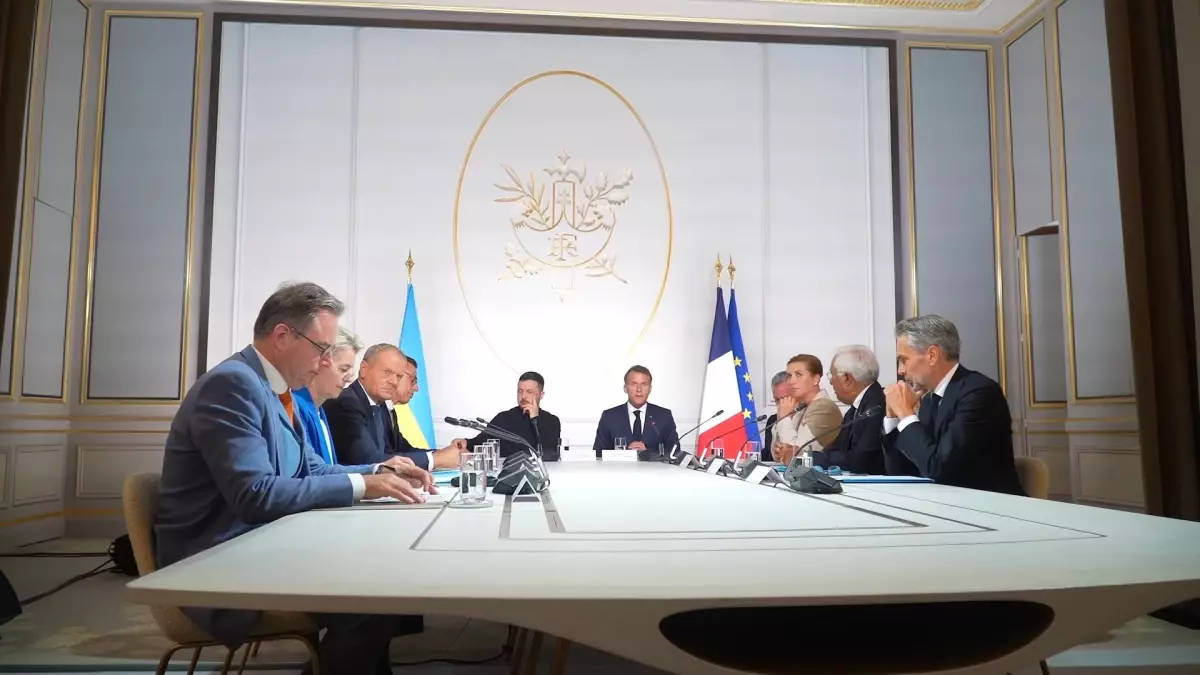 Paris'te Ukrayna Güvenliği İçin Gönüllüler Koalisyonu Toplantısı