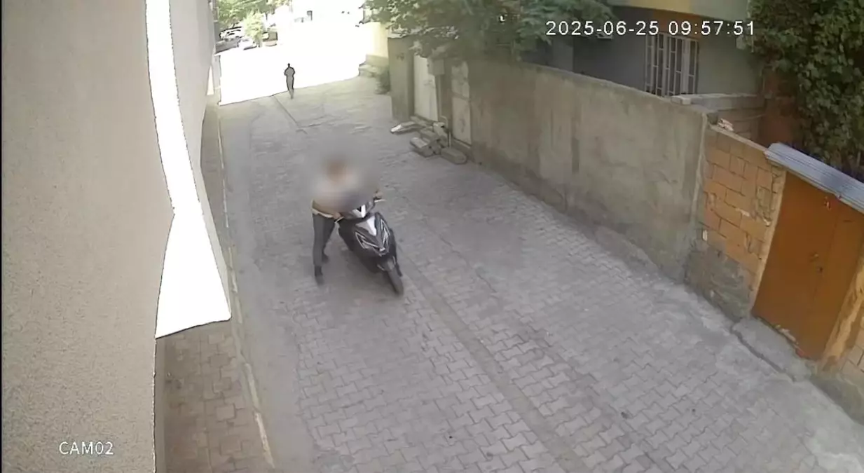 Diyarbakır'da Motosiklet ve Bisiklet Hırsızlarına 'Zincir Operasyonu': 5 Kişi Tutuklandı