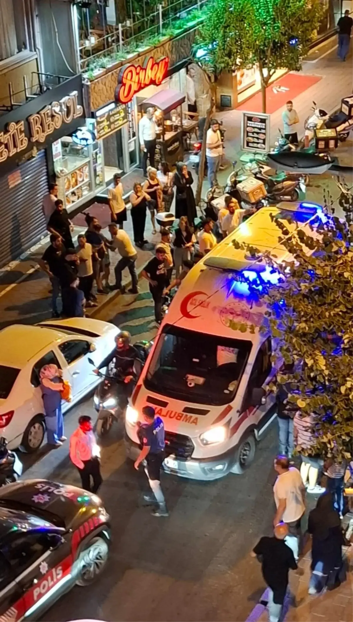 Büfe Devrinde Bıçaklı Kavga: Yeni İşletmeci Hayatını Kaybetti