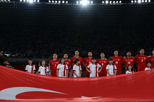 hakan calhanoglu ve yunus akgun den tartisma 19014951 292 m