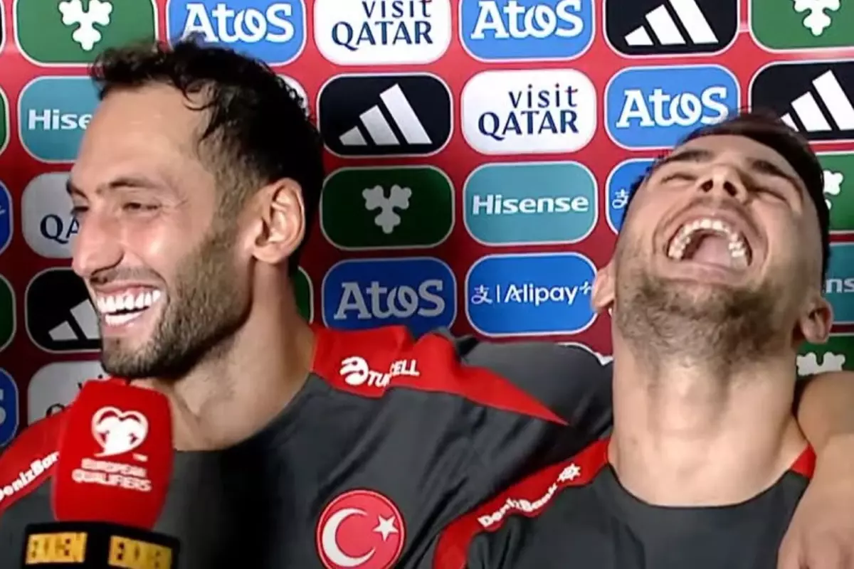 Hakan Çalhanoğlu ve Yunus Akgün'den tartışma iddialarına kahkahalı cevap