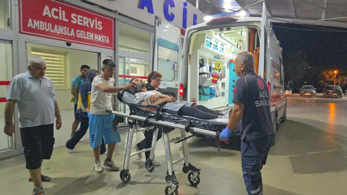 Adana'da Halı Saha Kavgasında Genç Ağır Yaralandı