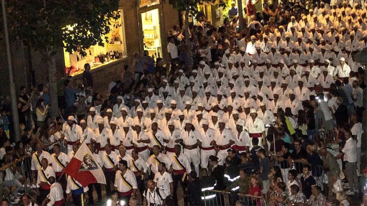 İtalya'da Dini Tören Öncesi İki Türk Vatandaşı Gözaltına Alındı