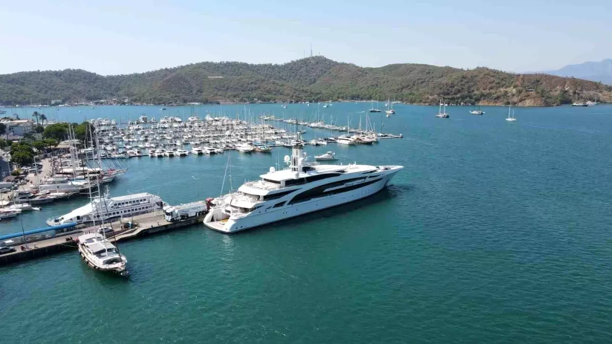 Cayman Adaları Bayraklı Mega Yat 'I Dynasty', Fethiye Limanı'nda İkmal Yaptı