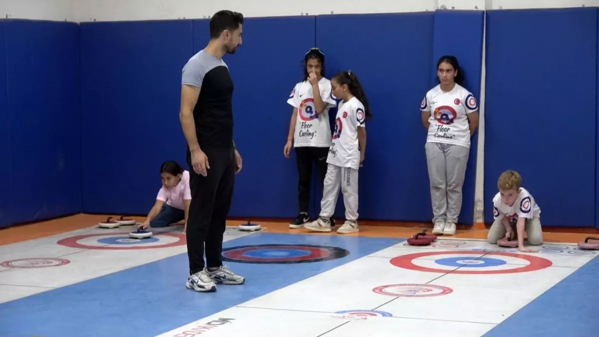 Kilis Atatürk Ortaokulu Floor Curling'de Tarih Yazdı