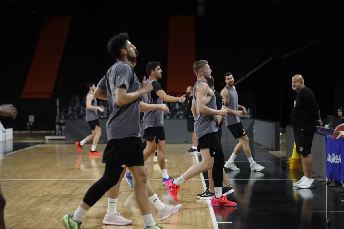 MSK Erkek Basketbol Takımı Hazırlıklarına Devam Ediyor