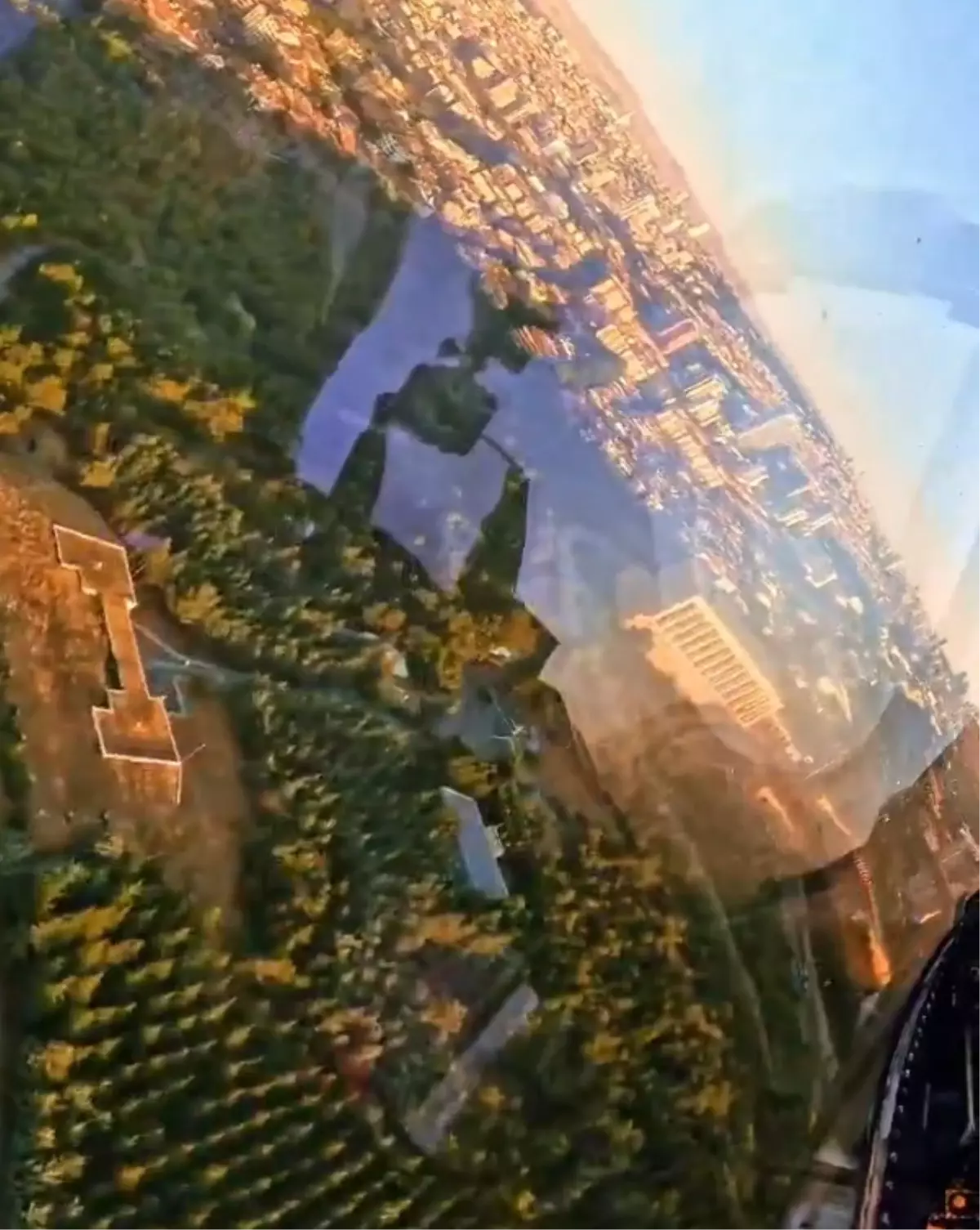 SOLOTÜRK, 30 Ağustos Zaferi'nde Anıtkabir Üzerinde Uçuş Gerçekleştirdi