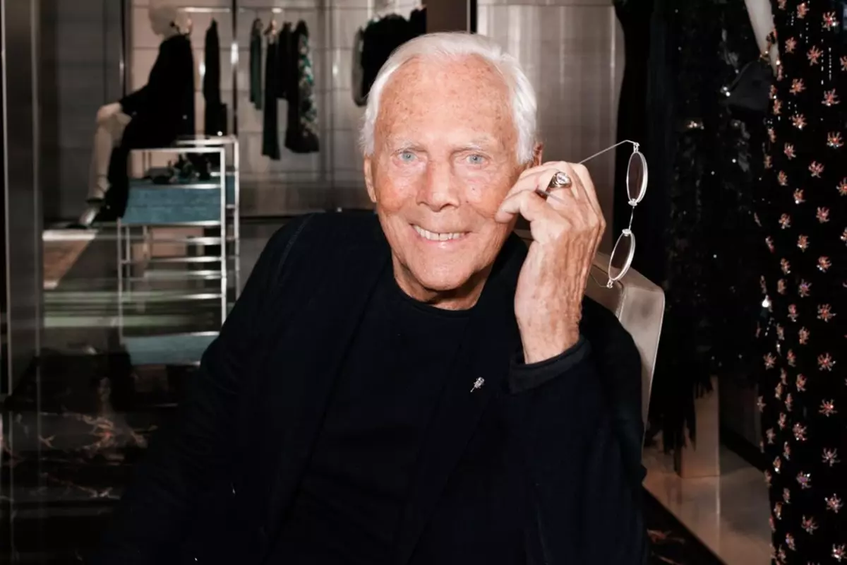 Ünlü moda tasarımcısı Giorgio Armani hayatını kaybetti