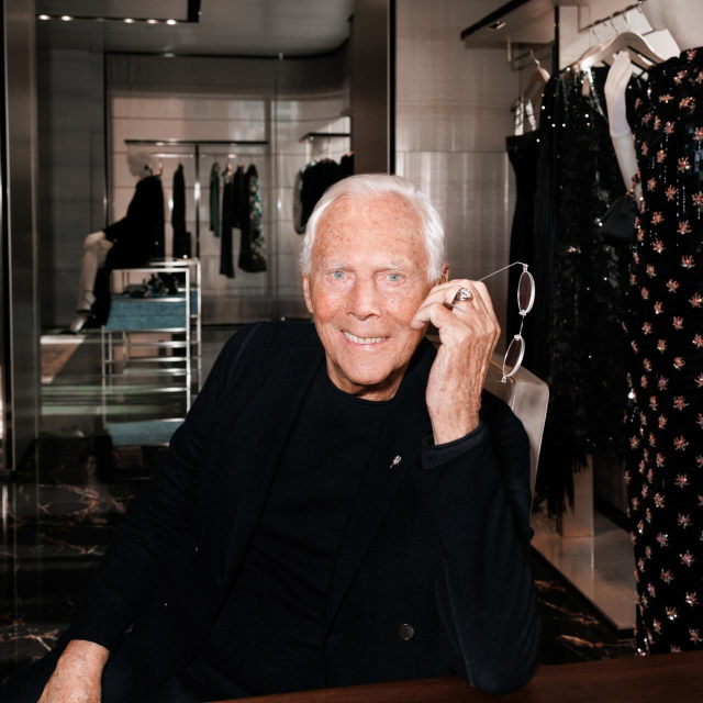 unlu moda tasarimcisi giorgio armani hayatini 19014046 9784 m