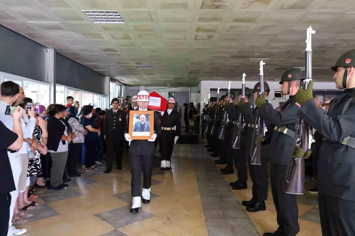 Kıbrıs Gazisi Ali Türkoğlu, Erzincan'da Son Yolculuğuna Uğurlandı
