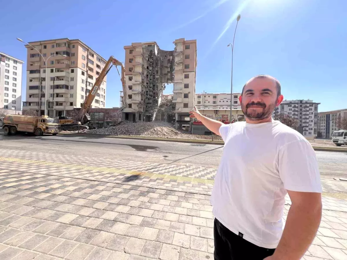 Kahramanmaraş'ta Deprem Sonrası Yıkımda Dikkat Çeken Manzara