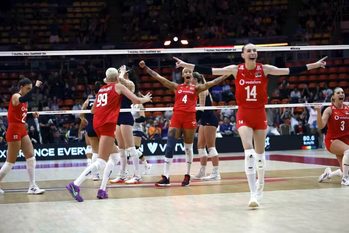 A Milli Kadın Voleybol Takımı Yarı Finalde Japonya ile Karşılaşıyor