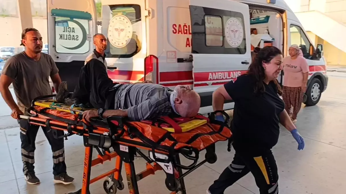 Adana'da Trafik Kazası: 1'i Çocuk 5 Yaralı