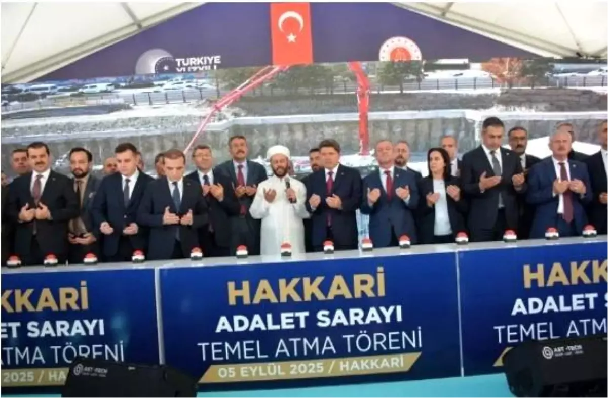 Hakkari'de Yeni Adalet Sarayının Temeli Atıldı