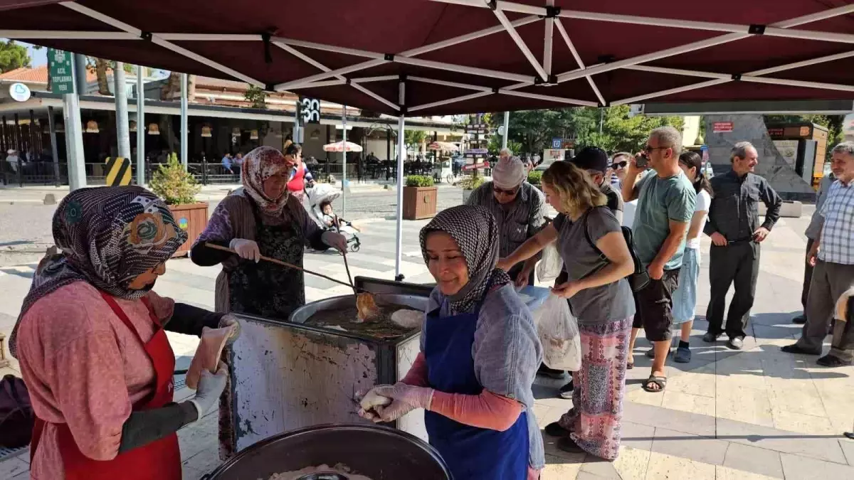 Balıkesir'de Deprem Sonrası Lokma İkramı