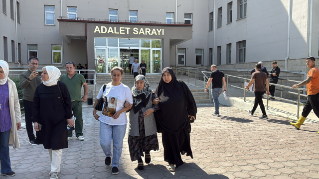 The mother of the siblings who were murdered with their throats cut demanded the death penalty in court