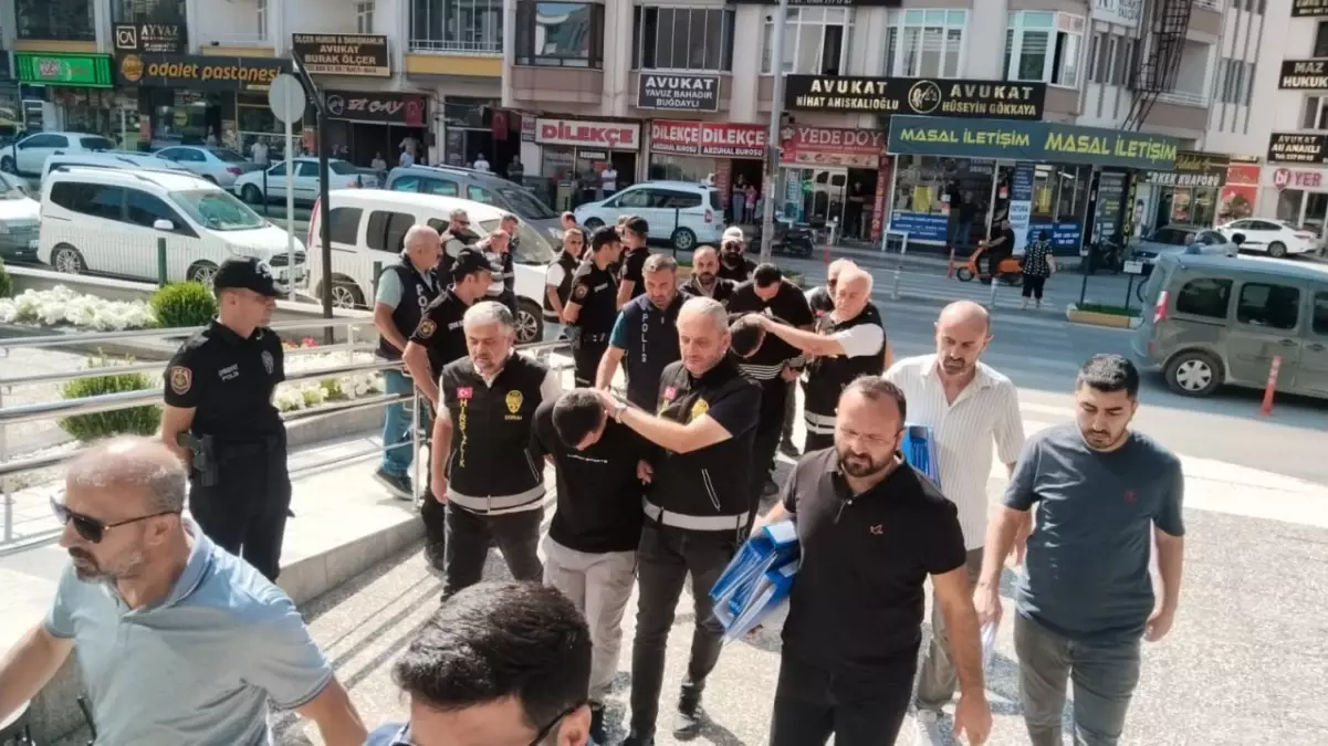 Çorum'da Ağır Hasarlı Araç Çetesi Çökertildi