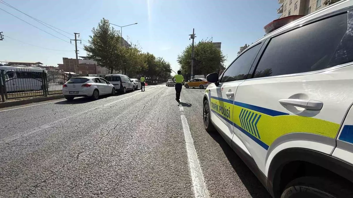 Diyarbakır'da Zincirleme Trafik Kazası: Maddi Hasar Yaşandı