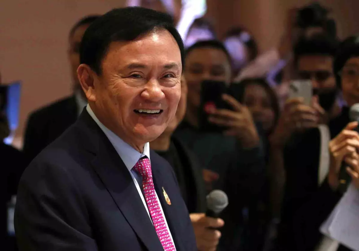 Thaksin Shinawatra, Tayland'dan Dubai'ye Kaçtı