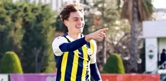 Fenerbahçe'de ayrılık! Emirhan Arkutcu 3 yıllık imzayı attı