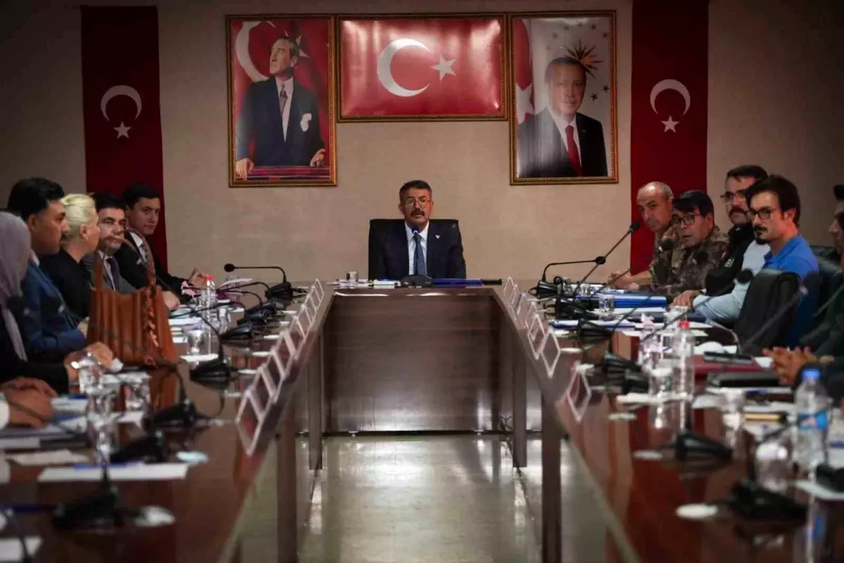 Hakkari'de Kadına Yönelik Şiddetle Mücadele Toplantısı Gerçekleştirildi