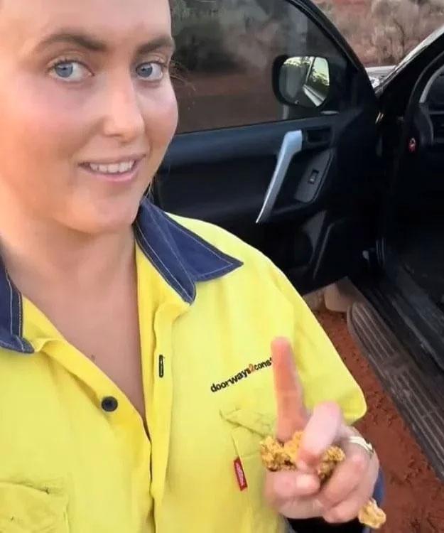The woman who extracted gold from the place she struck with the pickaxe shared her map