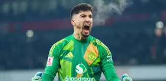 Manchester United'dan Altay Bayındır'a büyük şok