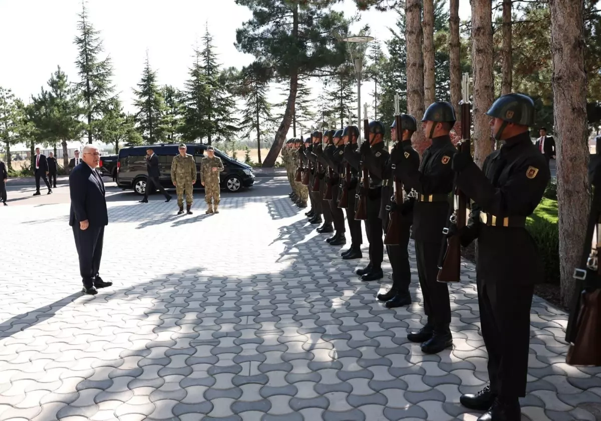Milli Savunma Bakanı Yaşar Güler, Konya'da Eğitim ve Faaliyet Yılı Açılış Töreni'ne Katıldı