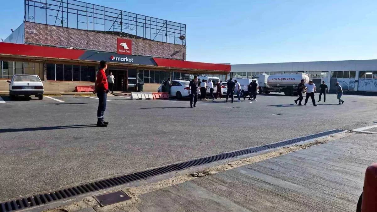Tartışma Omuz Atma Meselesine Takıldı: Jandarma Olay Yerinde