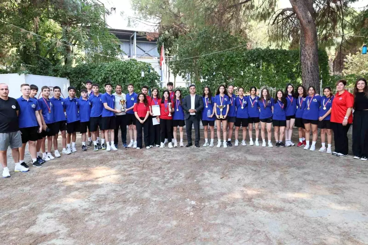 Manisa'da Başarılar Kutlandı: Genç Sporcular Kahvaltıda Buluştu