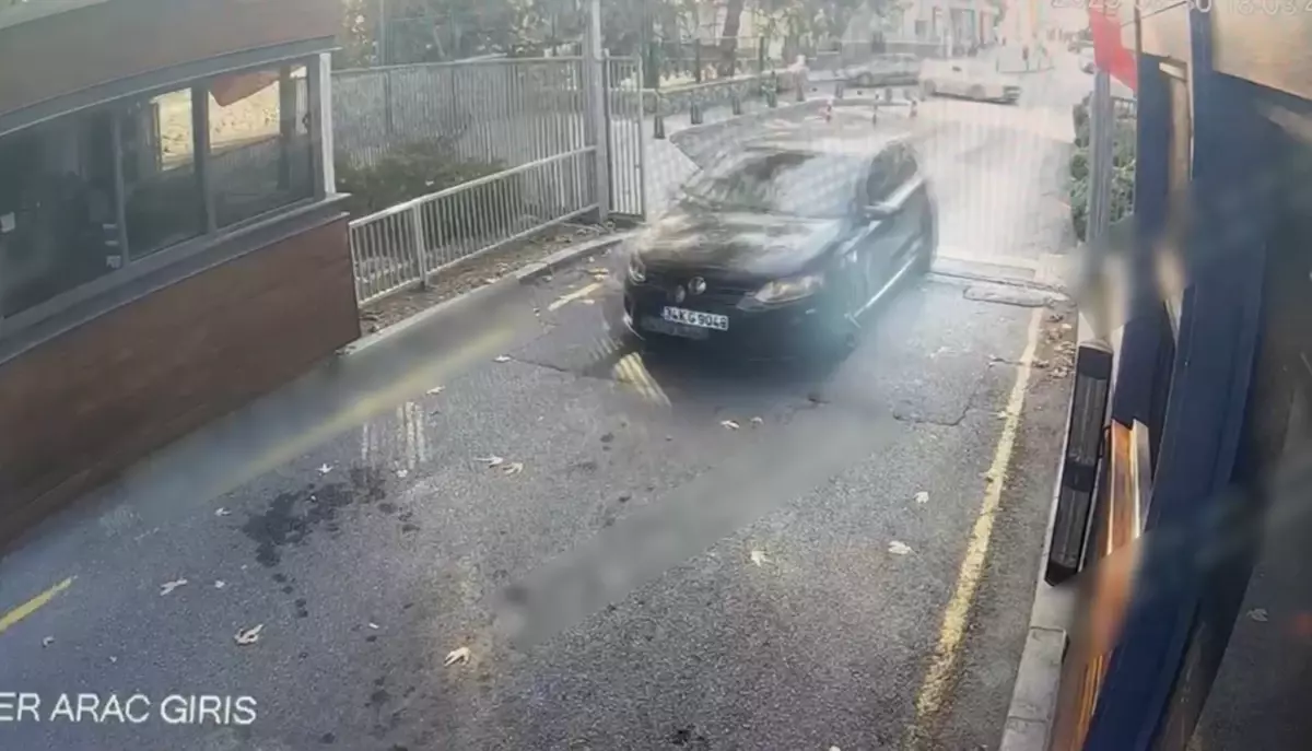 Eski Kız Arkadaşını Vuran Genç, İntihar Etti: 24 Suç Kaydı Ortaya Çıktı
