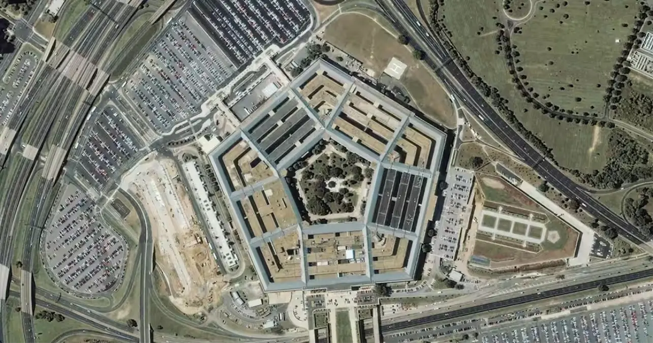 Trump'tan Çarpıcı Karar: Savunma Bakanlığı 'Savaş Bakanlığı' Olacak