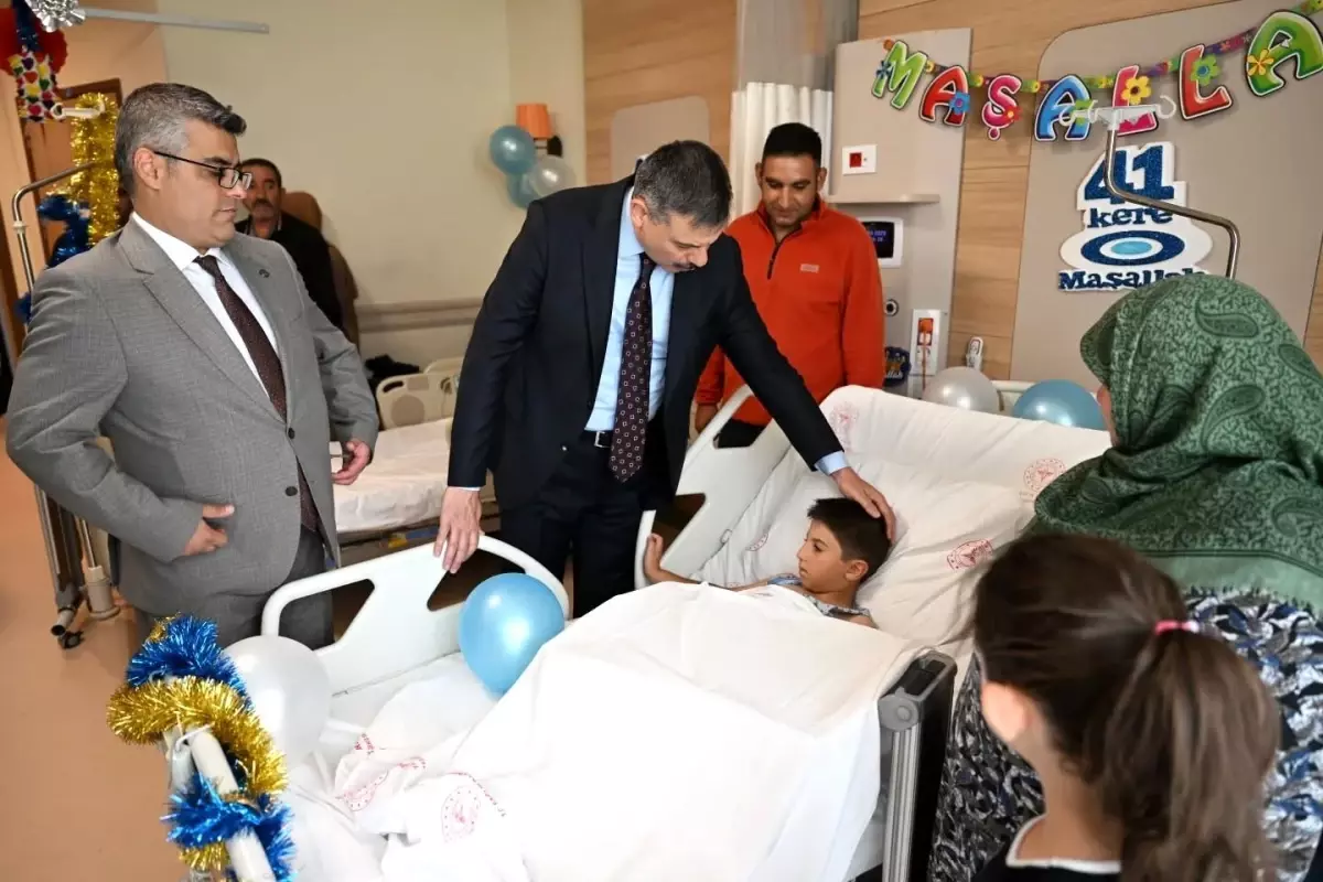 Vali Çiftçi, Şehir Hastanesi'nde Sünnet Olan Çocukları Ziyaret Etti