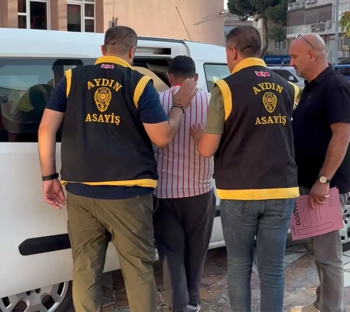 Hırsızlık Suçundan Aranan Genç Cezaevine Gönderildi