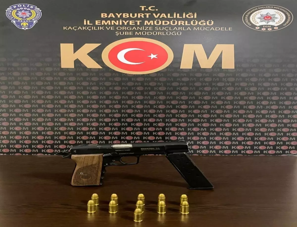 Bayburt'ta Kaçakçılık Operasyonu: 5 Şüpheli Yakalandı