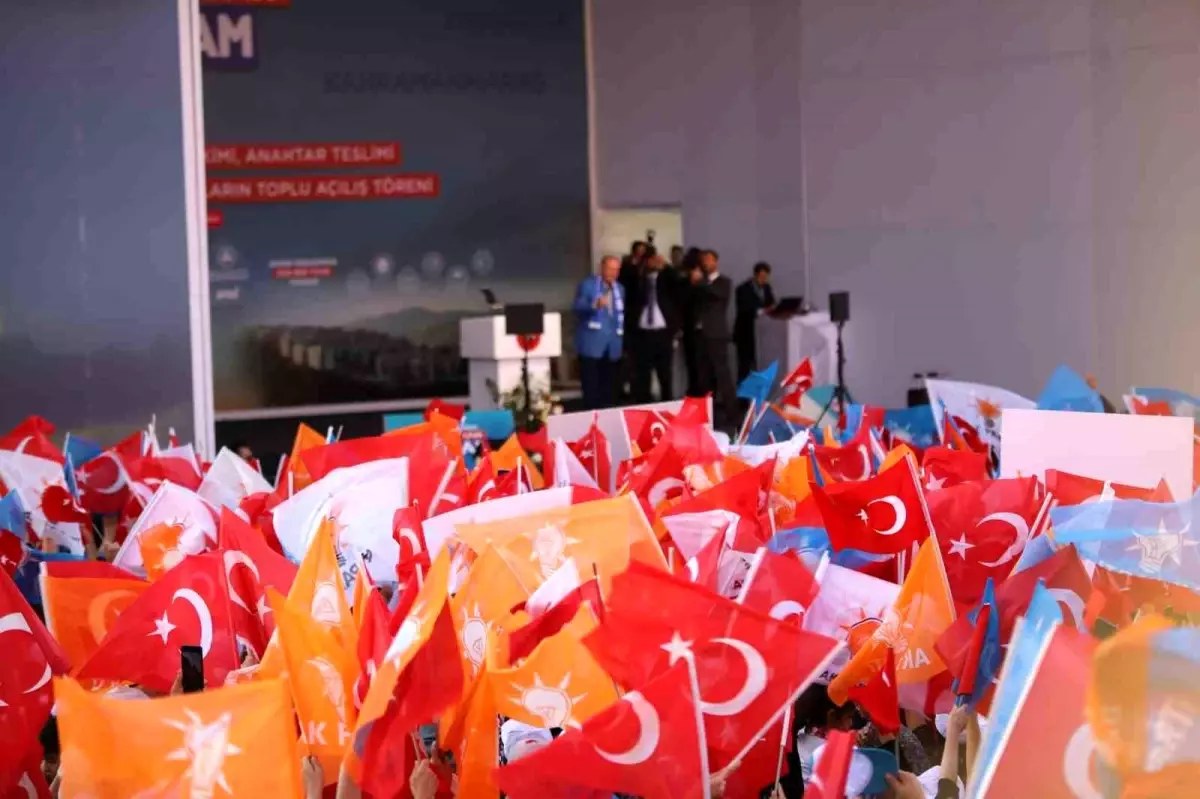 Cumhurbaşkanı Erdoğan: 'Yılbaşına kadar deprem bölgemizde 453 bin bağımsız bölümü tamamlamak niyetindeyiz'
