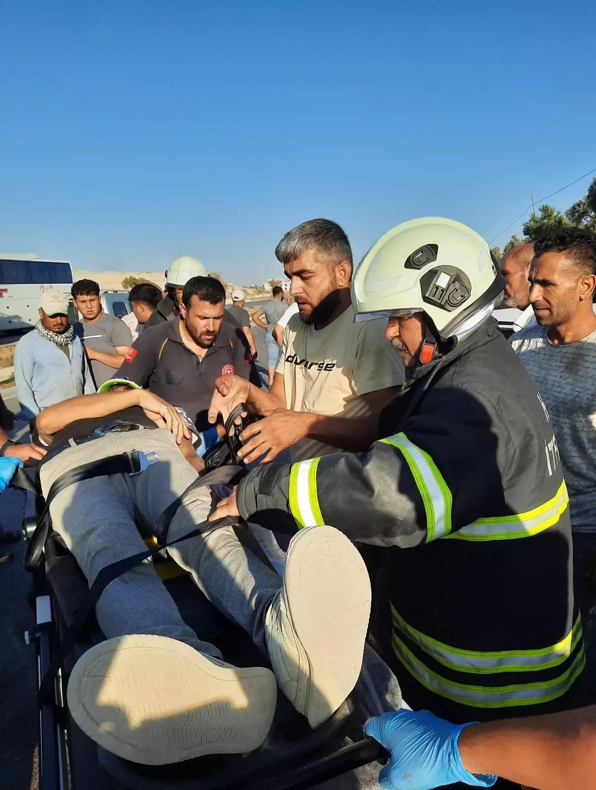 Hatay'da Ters Yöne Giren Otomobilin Çarpışması: 4 Yaralı