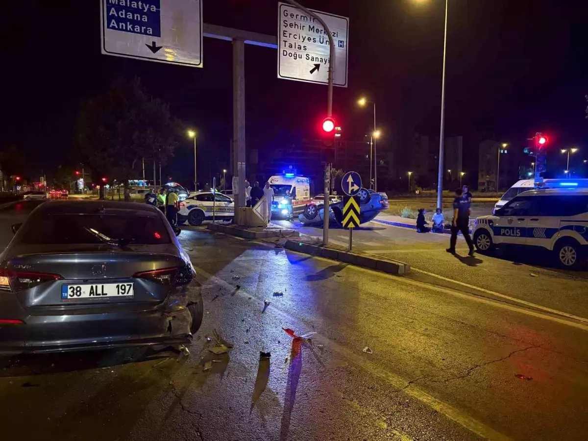 Kayseri'de Alkollü Sürücü Trafik Kazası Geçirdi